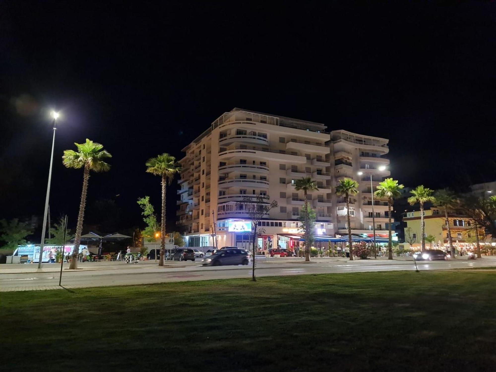 Seascape Apartments Vlore Bagian luar foto