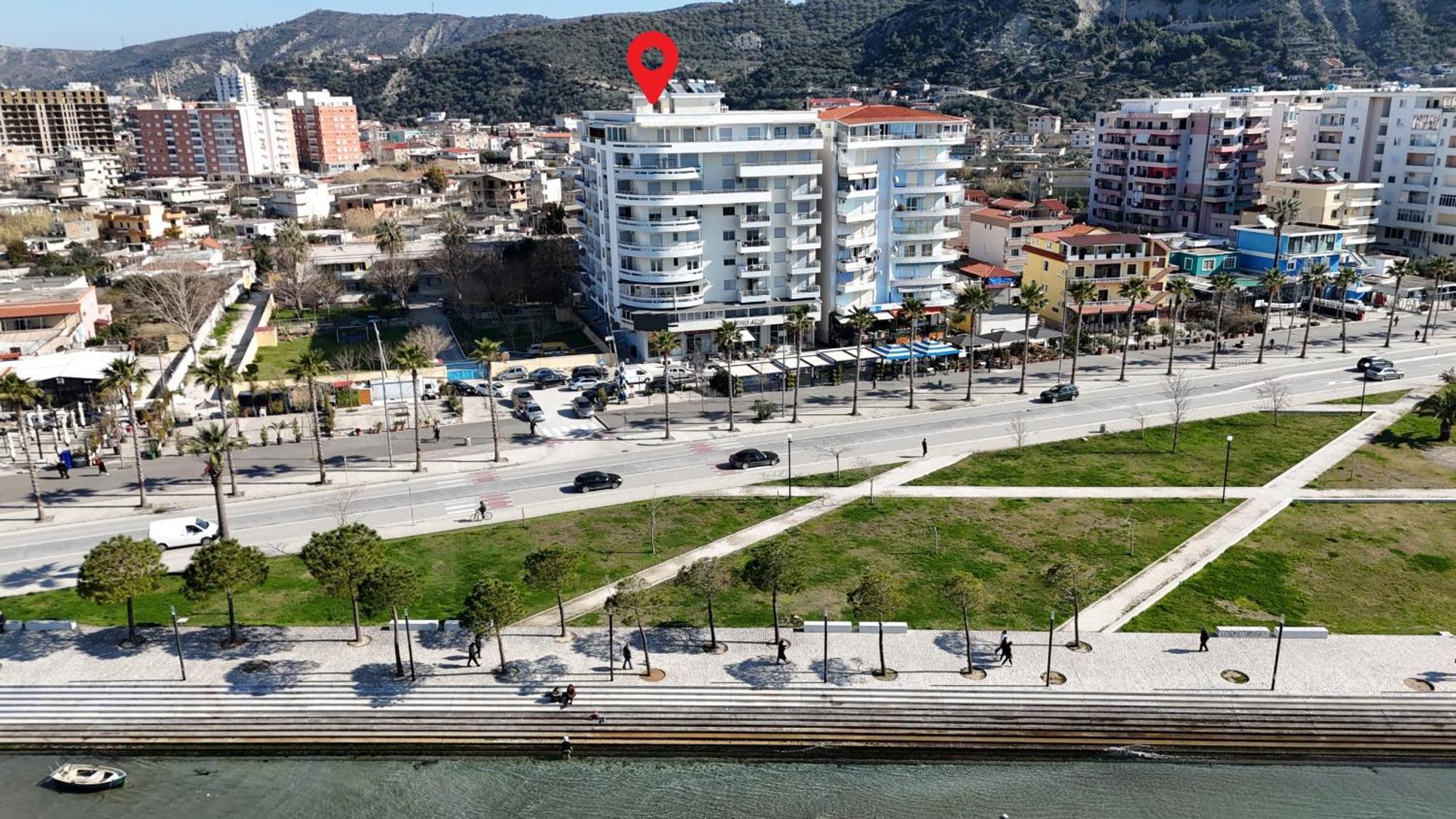 Seascape Apartments Vlore Bagian luar foto