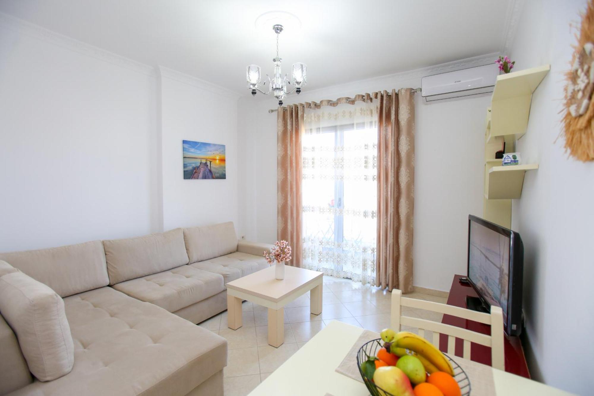 Seascape Apartments Vlore Bagian luar foto