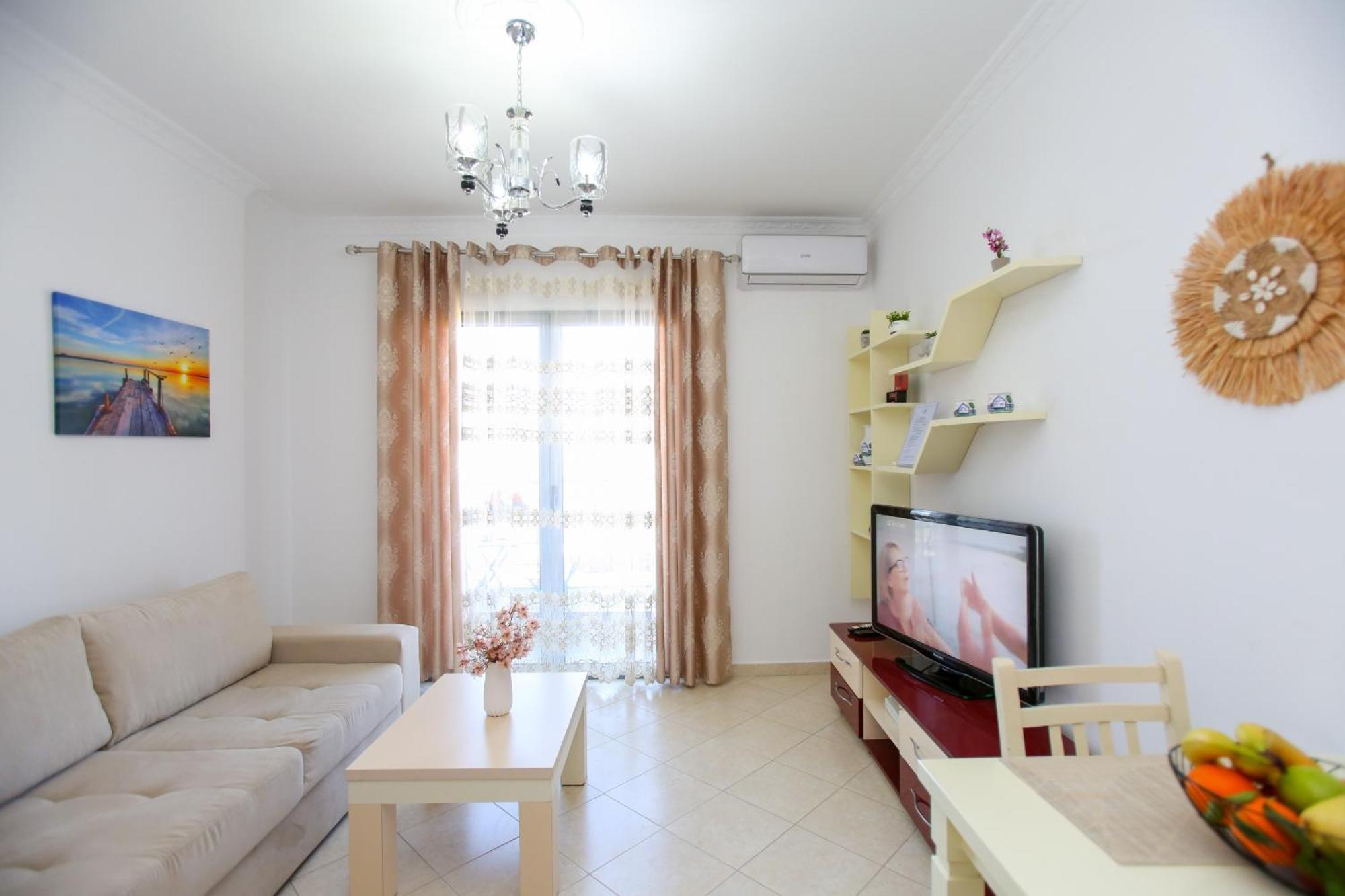Seascape Apartments Vlore Bagian luar foto