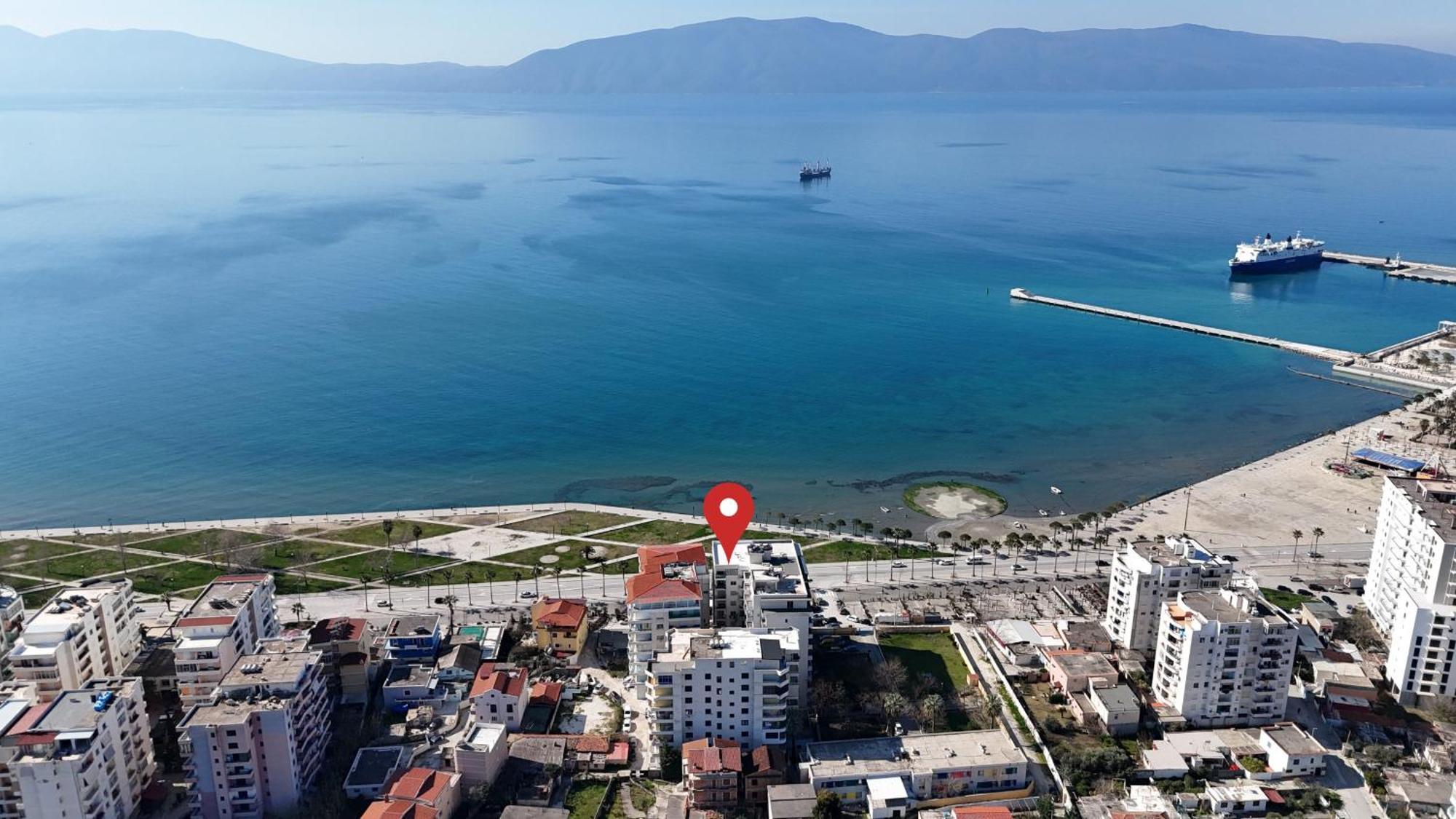 Seascape Apartments Vlore Bagian luar foto